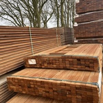 Ca. 293x Angelim Pedra Latten Geschaafd, 21x40mm, lengte 132/125cm, 16